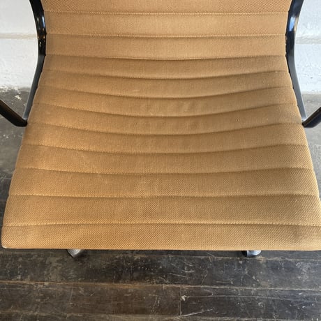 70s Aluminum Group chair