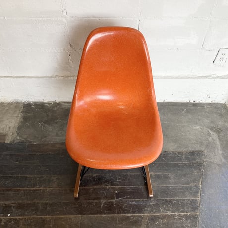 70s Eames shell chair