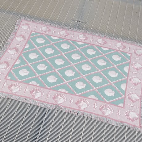 80s Shell Rug USA