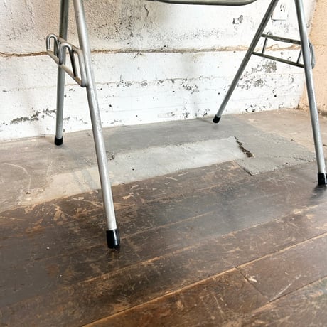 70s Eames shell chair