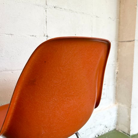 70s Eames shell chair
