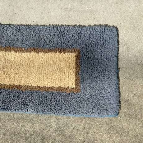70s Square blue rug
