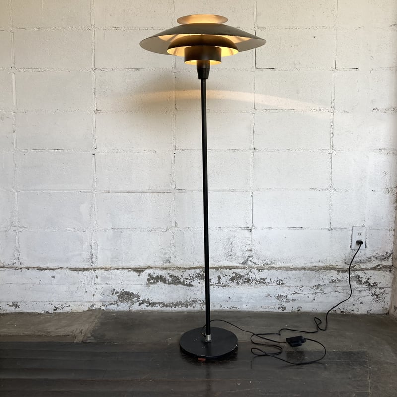 70s Louis Poulsen floor light | The NOON
