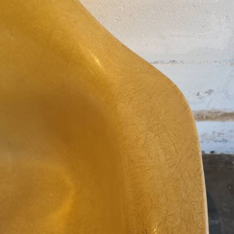 60s Eames shell chair