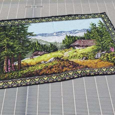 80s Moutain Rug