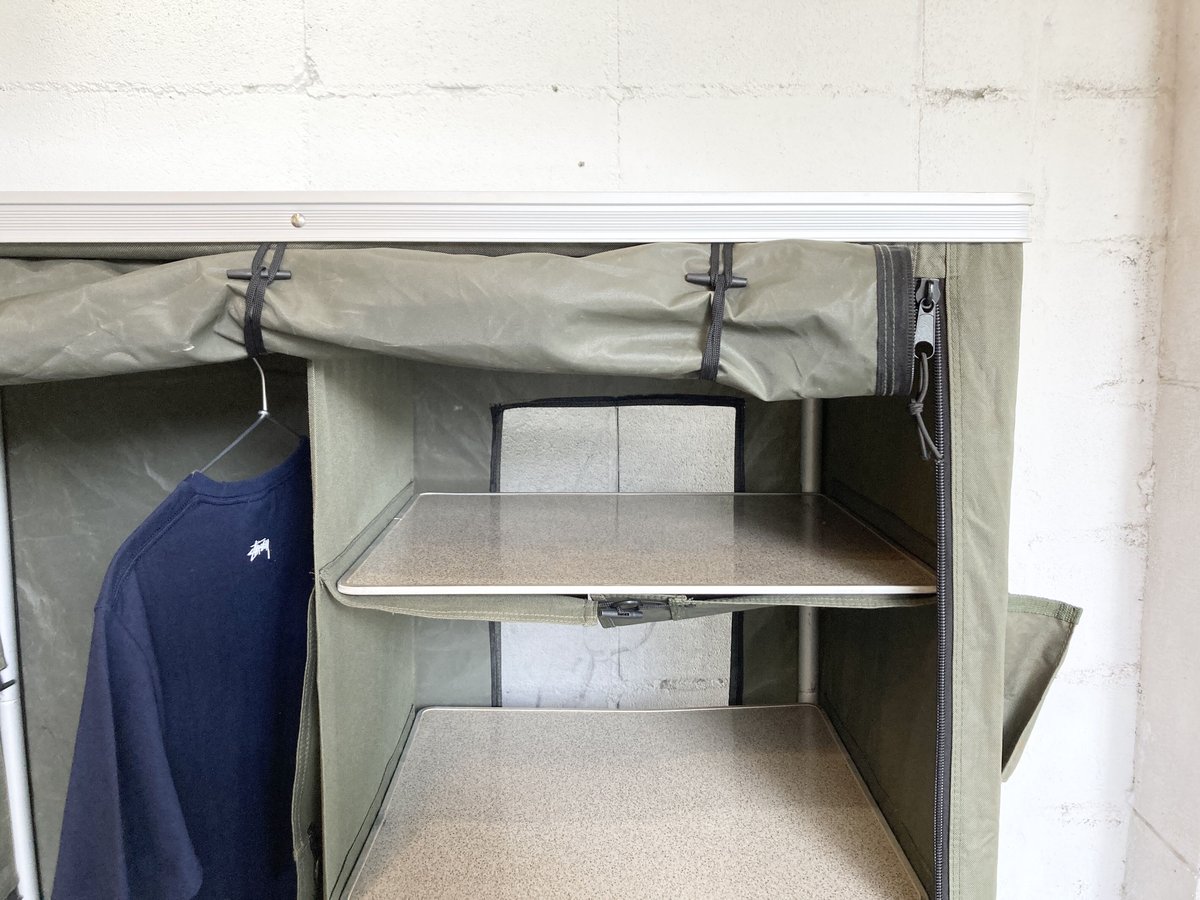 70s France army folding cabinet | The NOON 70s France army folding cabinet | The NOON