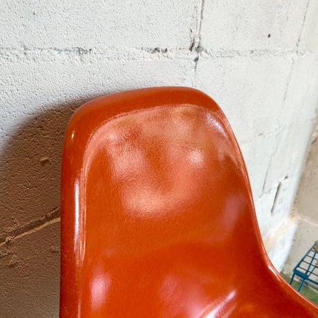 70s Eames shell chair