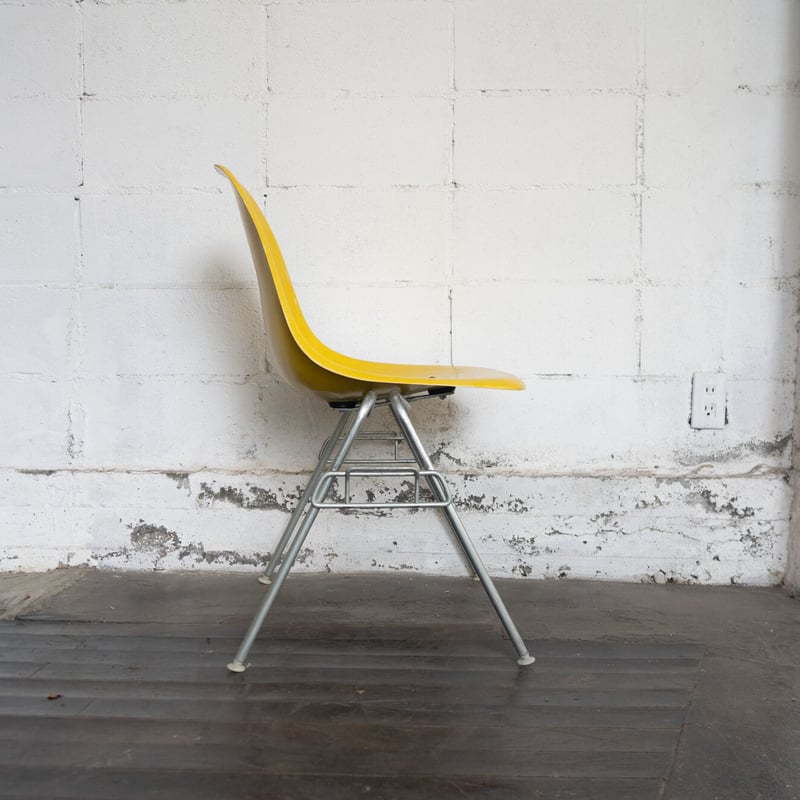 70s Eames shell chair | The NOON