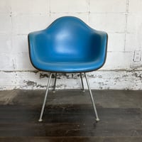 70s Eames armshell leather chair