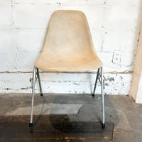 70s Eames shell chair
