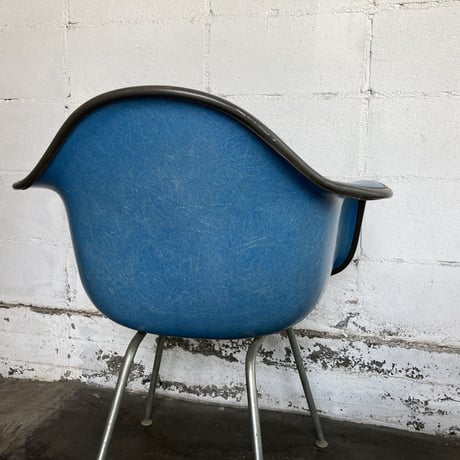 70s Eames armshell leather chair