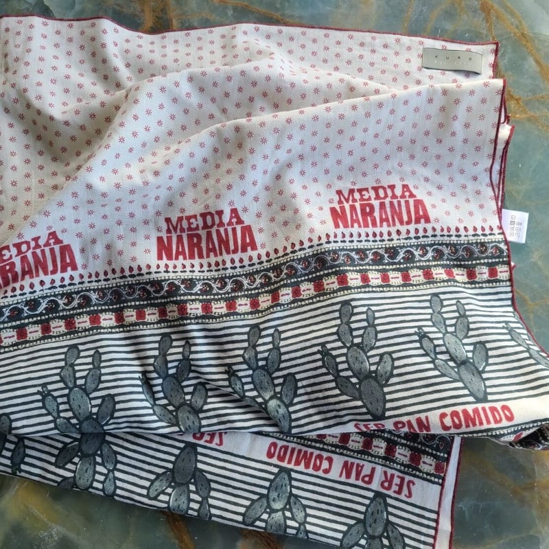 Mexican “MEDIA NARANJA” blanket by KURO | The 