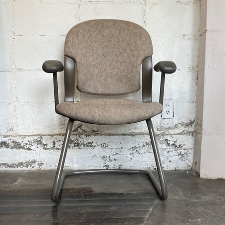 90s HermanMiller arm chair