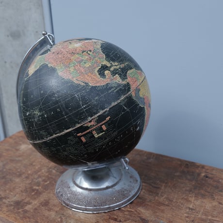 60s black ocean globe