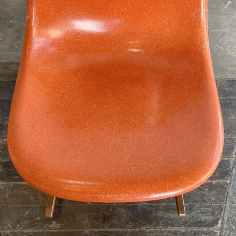 70s Eames shell chair