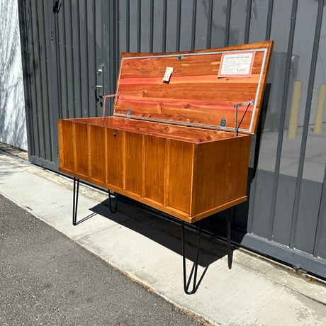60s Lane Box shelf with legs