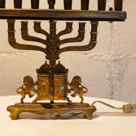 80ｓJewish menorah