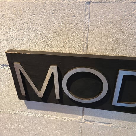 90s MODERN