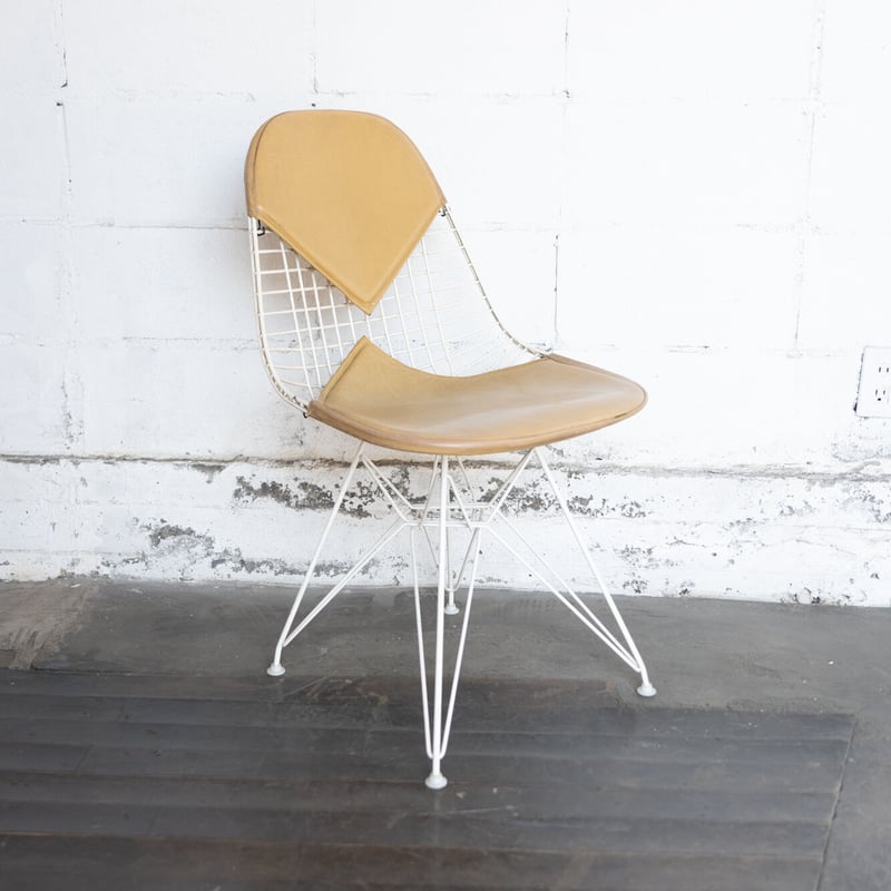 60s Eames bikini chair DKR2 | The NOON