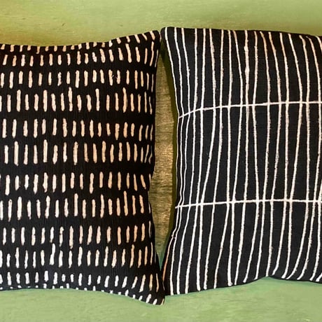Mud dyed African cussion