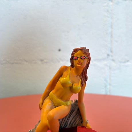 90s Surf girl