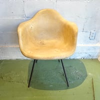 50s Eames arm shell chair