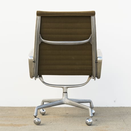 60s Eames Aluminum group chair