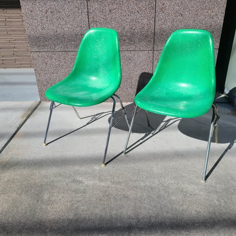 70s Eames shell chair-1
