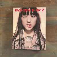 FASHION NOW 2
