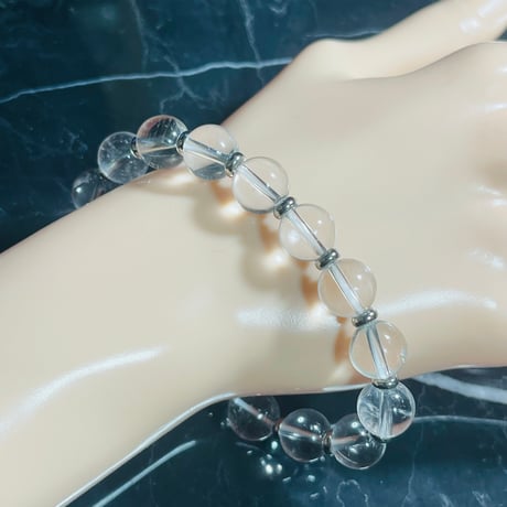 天然水晶サシ入りブレスレット10mm