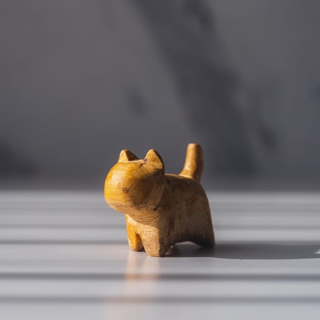 パロサンキャット　パロサント木彫りの猫