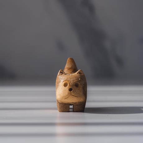 パロサンドッグ　パロサント木彫りの犬