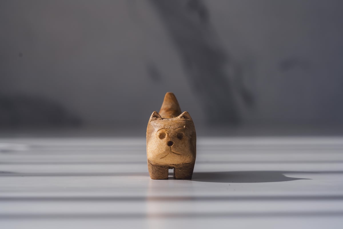パロサンドッグ パロサント木彫りの犬 | #Divina official store
