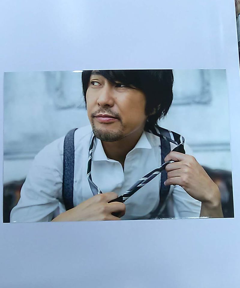 吉野裕行 声優・吉野裕行と読書会 ビッグブロマイド ネクタイ① | K