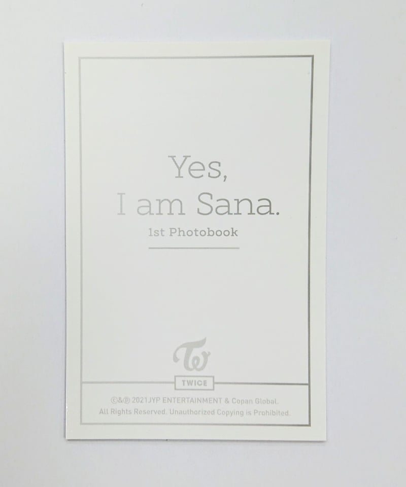 Yes, I am Sana: 1ST PHOTOBOOK White Ver.