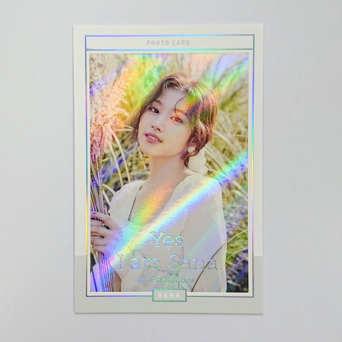 TWICE サナ 1st写真集 「Yes, I am Sana.」 White ver....
