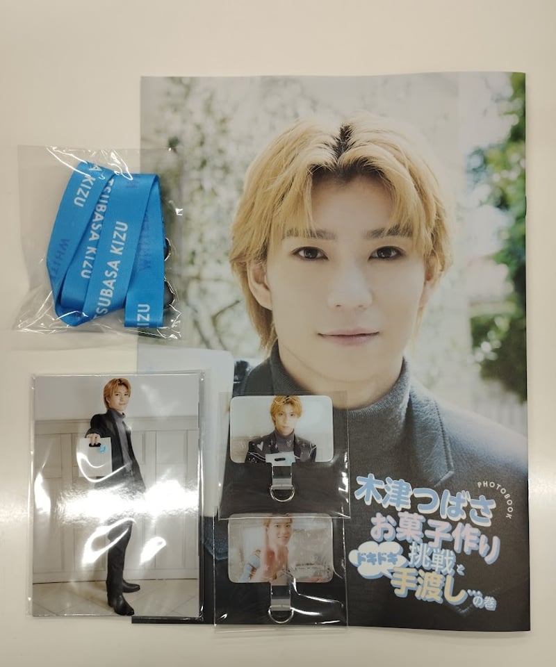 MeseMoa. あおい チェキ グッズセット MeseMoa.公式さんの人気ツイート