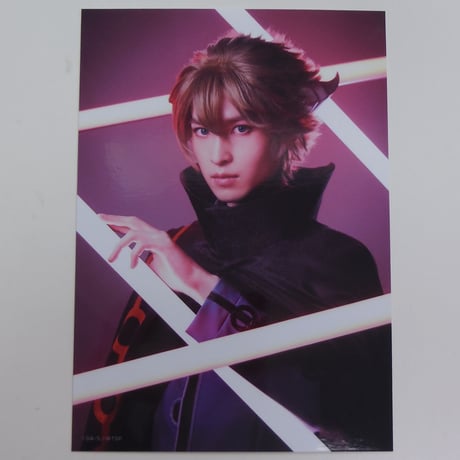 ヒュース | STORES