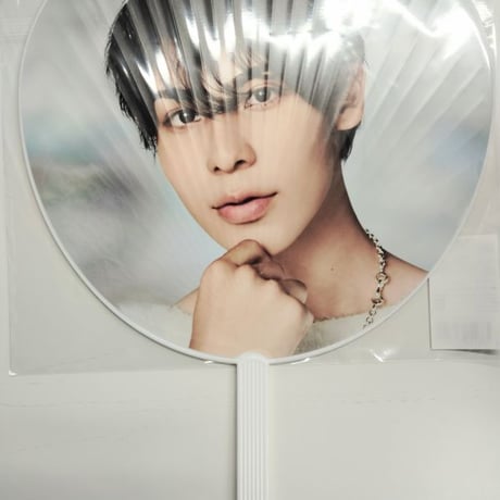 「Snow Man Dome Tour 2024 RAYS」ジャンボうちわ ラウール