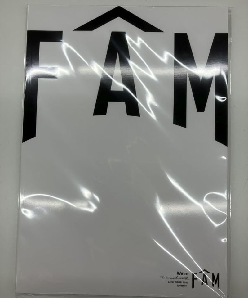 We're timelesz LIVE TOUR 2025 episode 1 〜FAM〜」