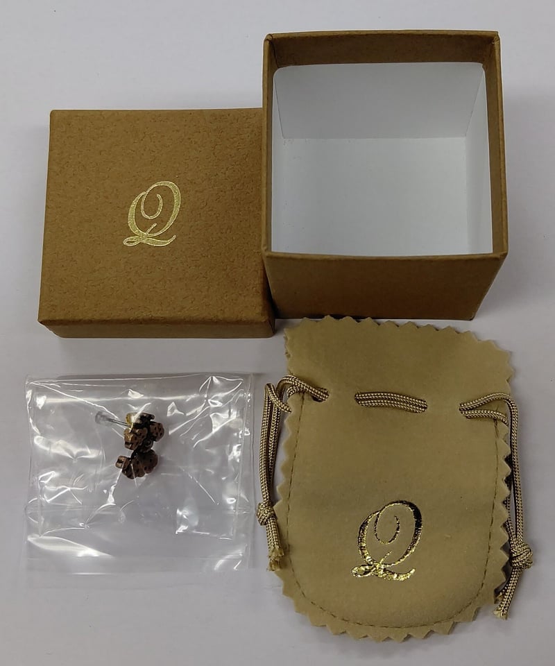 新品未使用品 ノブプー Q-pot.×岡本信彦 Q-pot.×声優・岡本信彦」ビスキュイヌの”NOBUPOO”ピアス