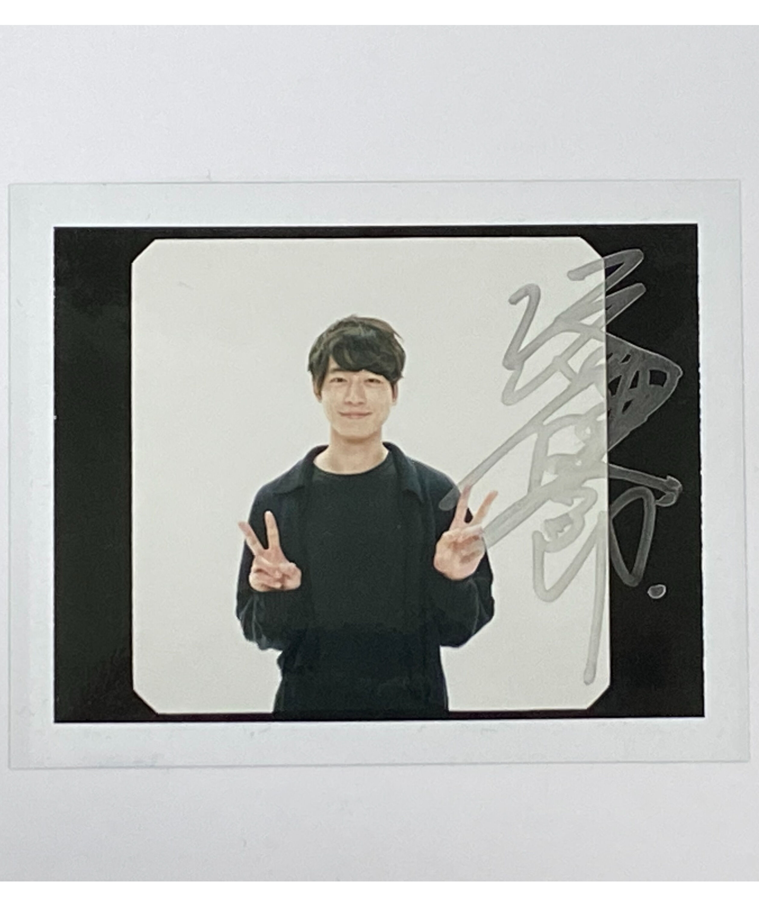 坂口健太郎 直筆サイン入りポラロイド写真　チェキ original