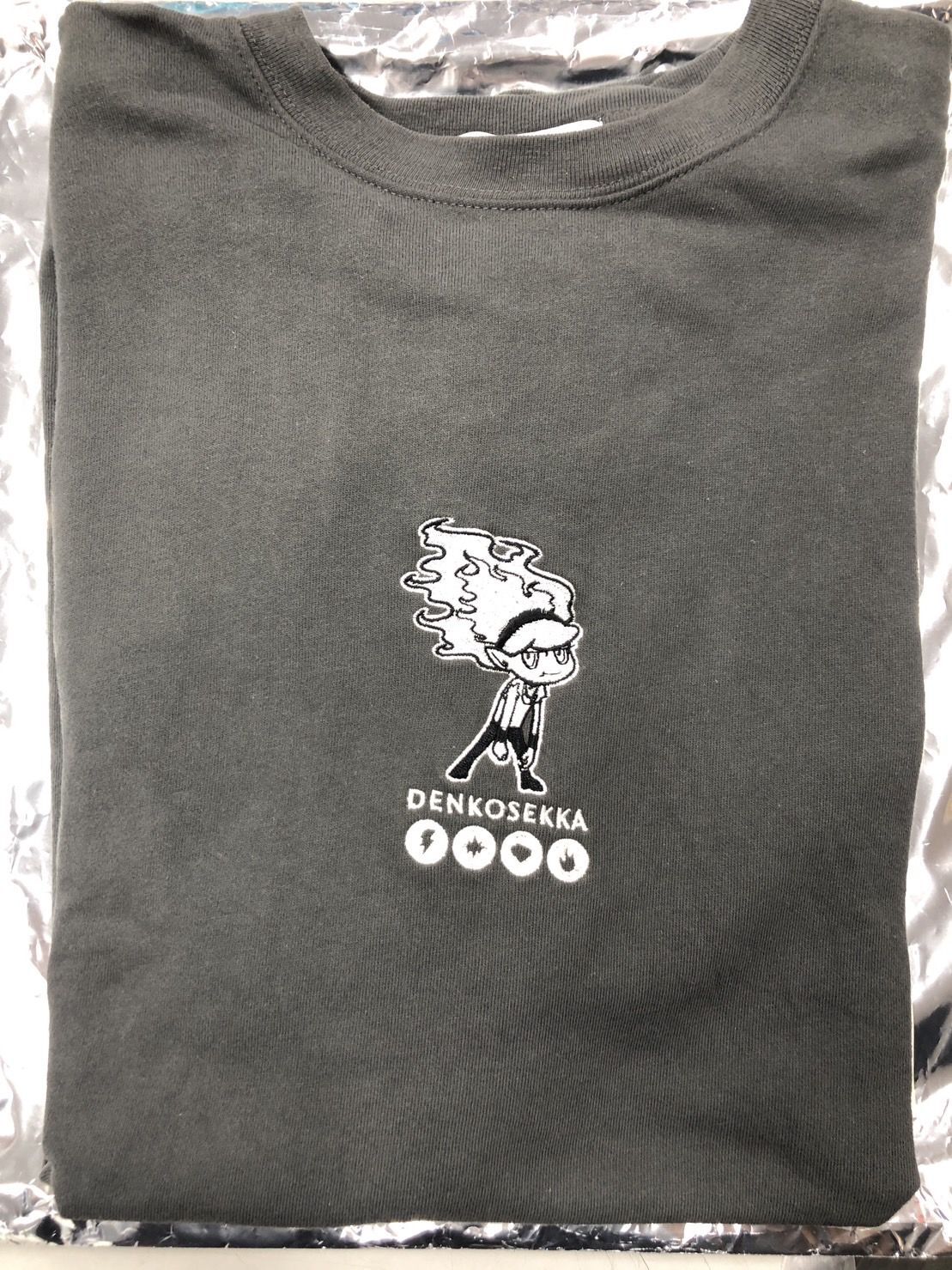 ショップ 椚三波斗 Tシャツ