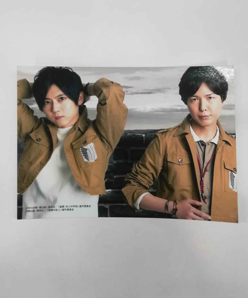 進撃の巨人 GYAO 梶裕貴 神谷浩史 サイン ポスター エレン リヴァイ 進撃の巨人 GYAO 梶裕貴 神谷浩史 サイン ポスター エレン リヴァイ