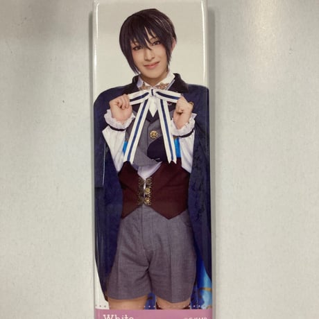 まほステ　アニカフェコラボ　ロング缶バッジ　ホワイト　田口 司