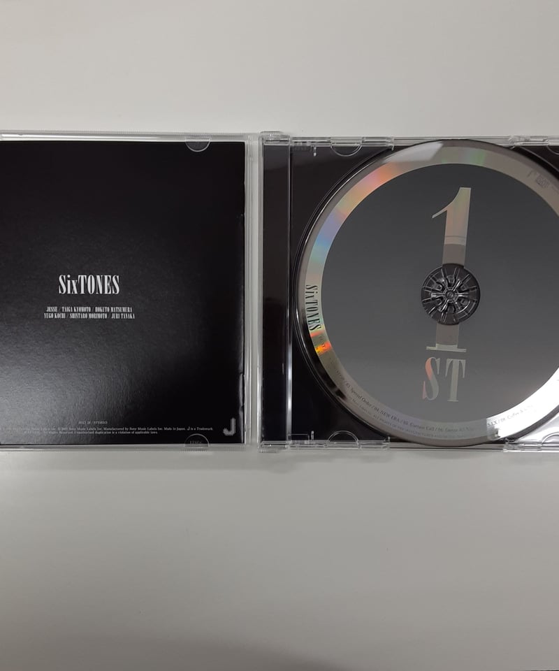 SixTONES CD 「1ST」 通常盤初回仕様 | K-BOOKS K-POP館 アイド SixTONES CD 「1ST」 通常盤初回仕様 | K-BOOKS K-POP館 アイド