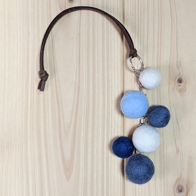 あおいりんご　絹糸　小さな手まり　バッグチャーム 天然石 あおいりんご様専用 絹糸 小さな手まり バッグチャーム 天然石