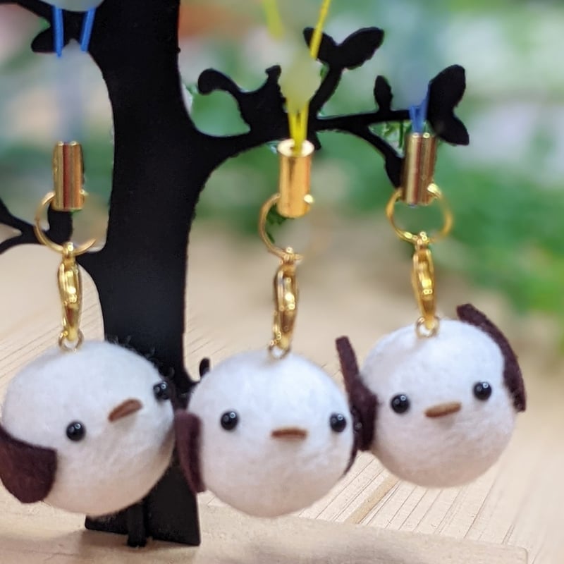 まんまるシマエナガのストラップ | nanairo heart gallery