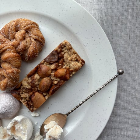 ROUND PLATE / Oatmeal