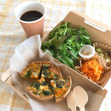 野菜のキッシュ４個セット ( 4種類 )　クール 〈冷凍〉便